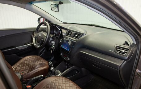 KIA Rio III рестайлинг, 2015 год, 995 000 рублей, 18 фотография