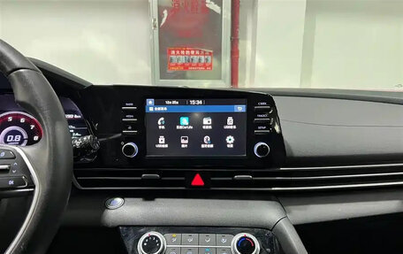 Hyundai Elantra, 2023 год, 1 380 800 рублей, 15 фотография