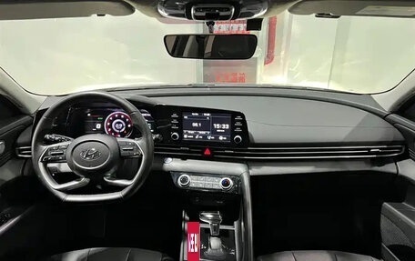 Hyundai Elantra, 2023 год, 1 380 800 рублей, 12 фотография