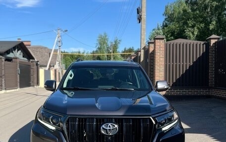 Toyota Land Cruiser Prado 150 рестайлинг 2, 2018 год, 6 200 000 рублей, 1 фотография