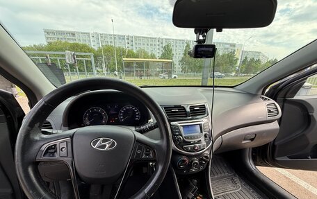 Hyundai Solaris II рестайлинг, 2012 год, 650 000 рублей, 5 фотография