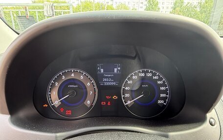 Hyundai Solaris II рестайлинг, 2012 год, 650 000 рублей, 6 фотография
