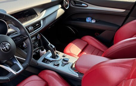 Alfa Romeo Stelvio, 2022 год, 4 450 000 рублей, 19 фотография