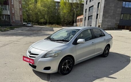 Toyota Belta, 2005 год, 490 000 рублей, 3 фотография