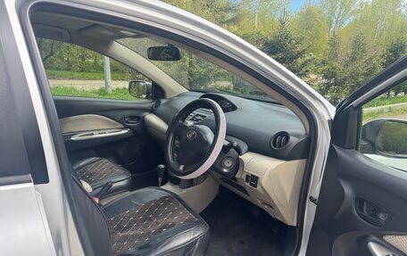 Toyota Belta, 2005 год, 490 000 рублей, 8 фотография