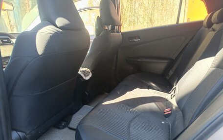 Toyota Prius IV XW50, 2016 год, 1 450 000 рублей, 10 фотография
