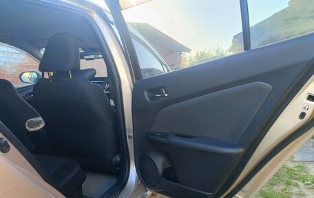 Toyota Prius IV XW50, 2016 год, 1 450 000 рублей, 7 фотография