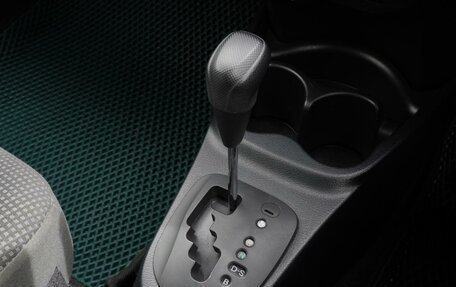 Toyota Vitz, 2018 год, 925 000 рублей, 17 фотография