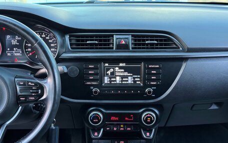 KIA Rio IV, 2017 год, 975 000 рублей, 21 фотография