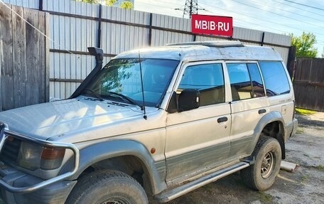 Mitsubishi Pajero III рестайлинг, 1993 год, 600 000 рублей, 2 фотография
