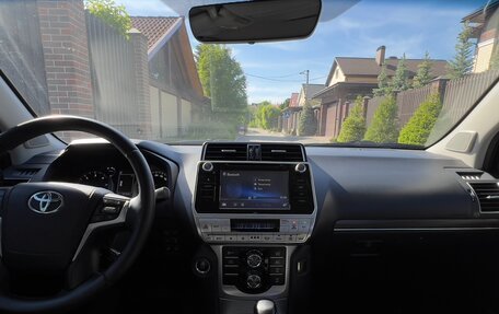 Toyota Land Cruiser Prado 150 рестайлинг 2, 2018 год, 6 200 000 рублей, 16 фотография