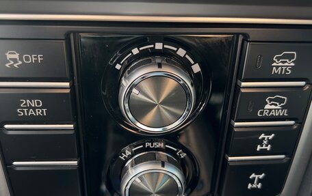 Toyota Land Cruiser Prado 150 рестайлинг 2, 2018 год, 6 200 000 рублей, 18 фотография