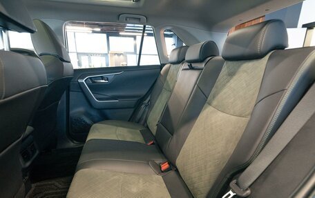 Toyota RAV4, 2025 год, 4 300 000 рублей, 13 фотография