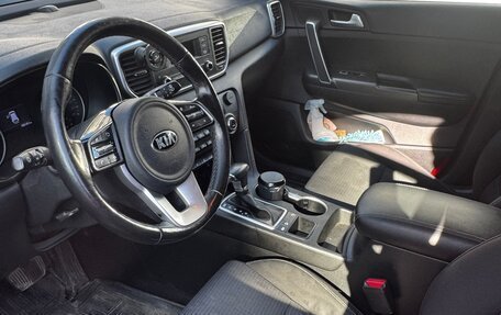 KIA Sportage IV рестайлинг, 2021 год, 2 300 000 рублей, 10 фотография