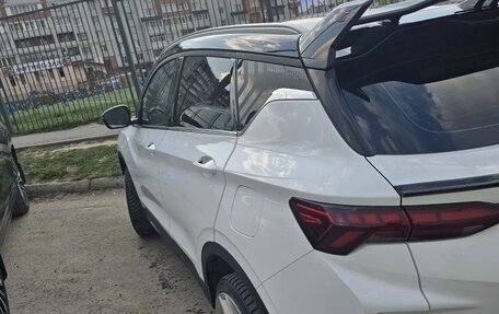 Geely Coolray I, 2023 год, 2 200 000 рублей, 2 фотография