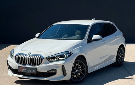 BMW 1 серия, 2023 год, 3 130 000 рублей, 1 фотография