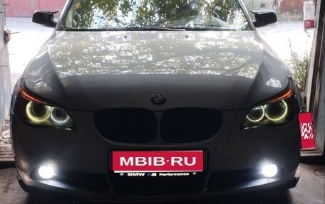 BMW 5 серия, 2006 год, 800 000 рублей, 1 фотография
