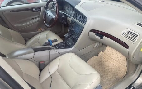 Volvo S60 III, 2003 год, 525 000 рублей, 1 фотография