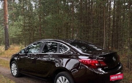 Opel Astra J, 2013 год, 650 000 рублей, 5 фотография