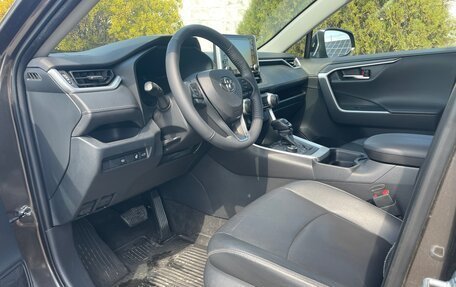 Toyota RAV4, 2021 год, 2 950 000 рублей, 9 фотография