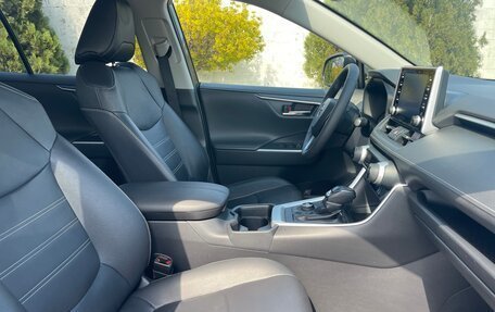 Toyota RAV4, 2021 год, 2 950 000 рублей, 10 фотография