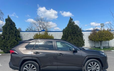 Toyota RAV4, 2021 год, 2 950 000 рублей, 17 фотография