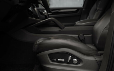 Porsche Cayenne III, 2020 год, 6 489 000 рублей, 26 фотография