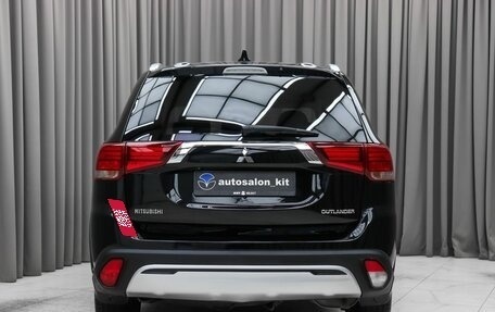 Mitsubishi Outlander III рестайлинг 3, 2019 год, 2 199 000 рублей, 5 фотография