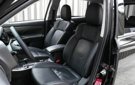 Mitsubishi Outlander III рестайлинг 3, 2019 год, 2 199 000 рублей, 9 фотография