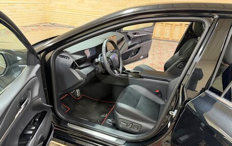 Toyota Camry, 2025 год, 3 880 000 рублей, 10 фотография