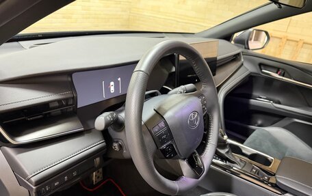 Toyota Camry, 2025 год, 3 880 000 рублей, 16 фотография