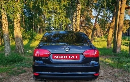 Volkswagen Jetta VI, 2012 год, 945 000 рублей, 4 фотография