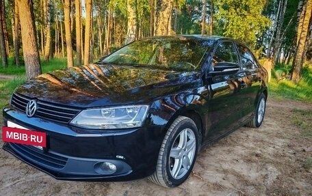 Volkswagen Jetta VI, 2012 год, 945 000 рублей, 3 фотография