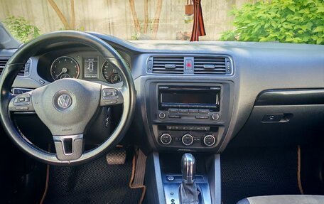 Volkswagen Jetta VI, 2012 год, 945 000 рублей, 19 фотография