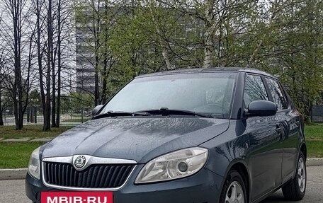 Skoda Fabia II, 2010 год, 350 000 рублей, 2 фотография