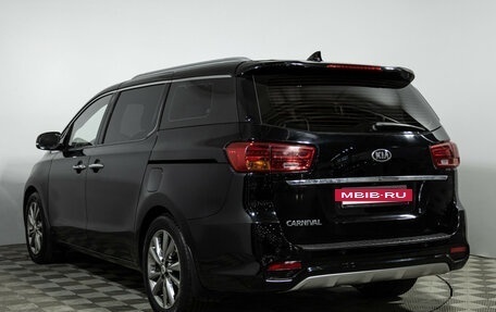 KIA Carnival III, 2018 год, 2 786 900 рублей, 7 фотография