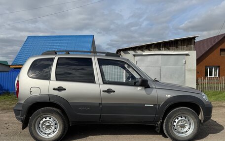 Chevrolet Niva I рестайлинг, 2014 год, 700 000 рублей, 4 фотография
