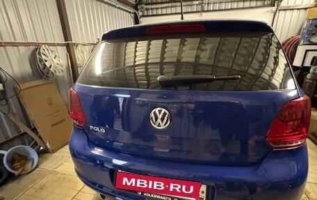 Volkswagen Polo VI (EU Market), 2010 год, 800 000 рублей, 2 фотография
