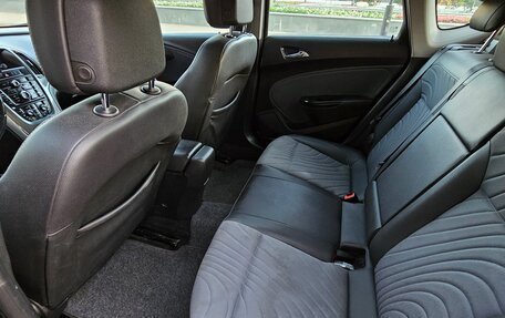 Opel Astra J, 2014 год, 14 фотография