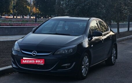 Opel Astra J, 2014 год, 3 фотография