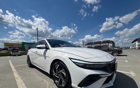 Hyundai Elantra, 2023 год, 2 300 000 рублей, 1 фотография