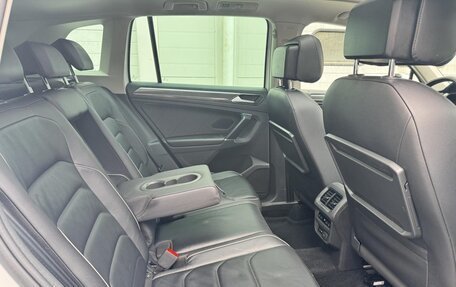 Volkswagen Tiguan II, 2017 год, 2 630 000 рублей, 2 фотография