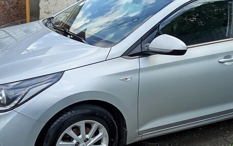 Hyundai Solaris II рестайлинг, 2018 год, 950 000 рублей, 11 фотография