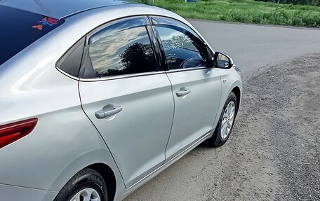 Hyundai Solaris II рестайлинг, 2018 год, 950 000 рублей, 7 фотография
