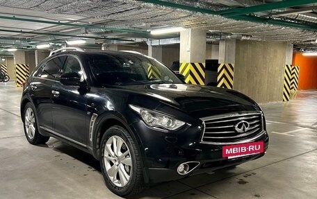 Infiniti QX70, 2013 год, 1 720 000 рублей, 2 фотография