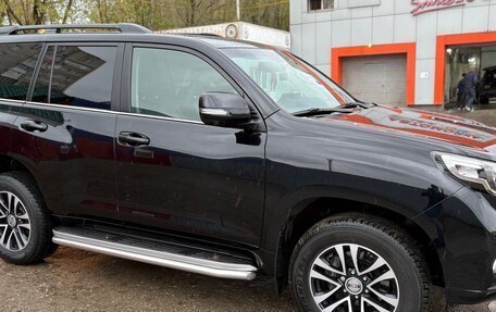 Toyota Land Cruiser Prado 150 рестайлинг 2, 2016 год, 4 000 000 рублей, 3 фотография