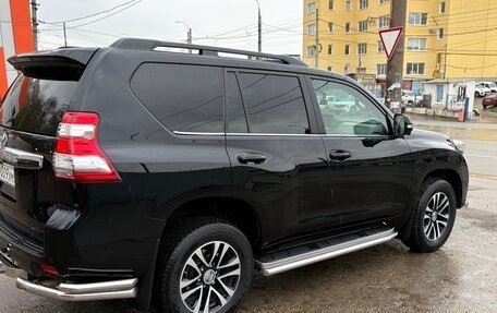 Toyota Land Cruiser Prado 150 рестайлинг 2, 2016 год, 4 000 000 рублей, 5 фотография