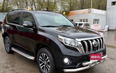 Toyota Land Cruiser Prado 150 рестайлинг 2, 2016 год, 4 000 000 рублей, 2 фотография