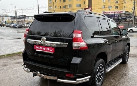 Toyota Land Cruiser Prado 150 рестайлинг 2, 2016 год, 4 000 000 рублей, 6 фотография