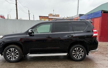 Toyota Land Cruiser Prado 150 рестайлинг 2, 2016 год, 4 000 000 рублей, 9 фотография
